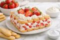 Mattonella di pavesini e fragole, senza cottura, ricetta last minut!