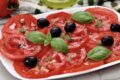 Evito i fornelli, e' fresco e veloce, carpaccio di pomodori alla ligure.
