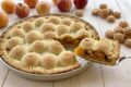 La crostata di pesche e amaretti che tutti chiedono il bis: il segreto della frolla all'olio leggera e perfetta