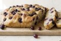 Focaccia con uva soffice della nonna: la ricetta autunnale facile e veloce