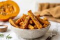 Stick di zucca croccanti agli aromi sia in forno che in friggitrice ad aria