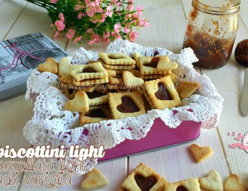 Mini biscotti light con marmellata light di cachi vaniglia