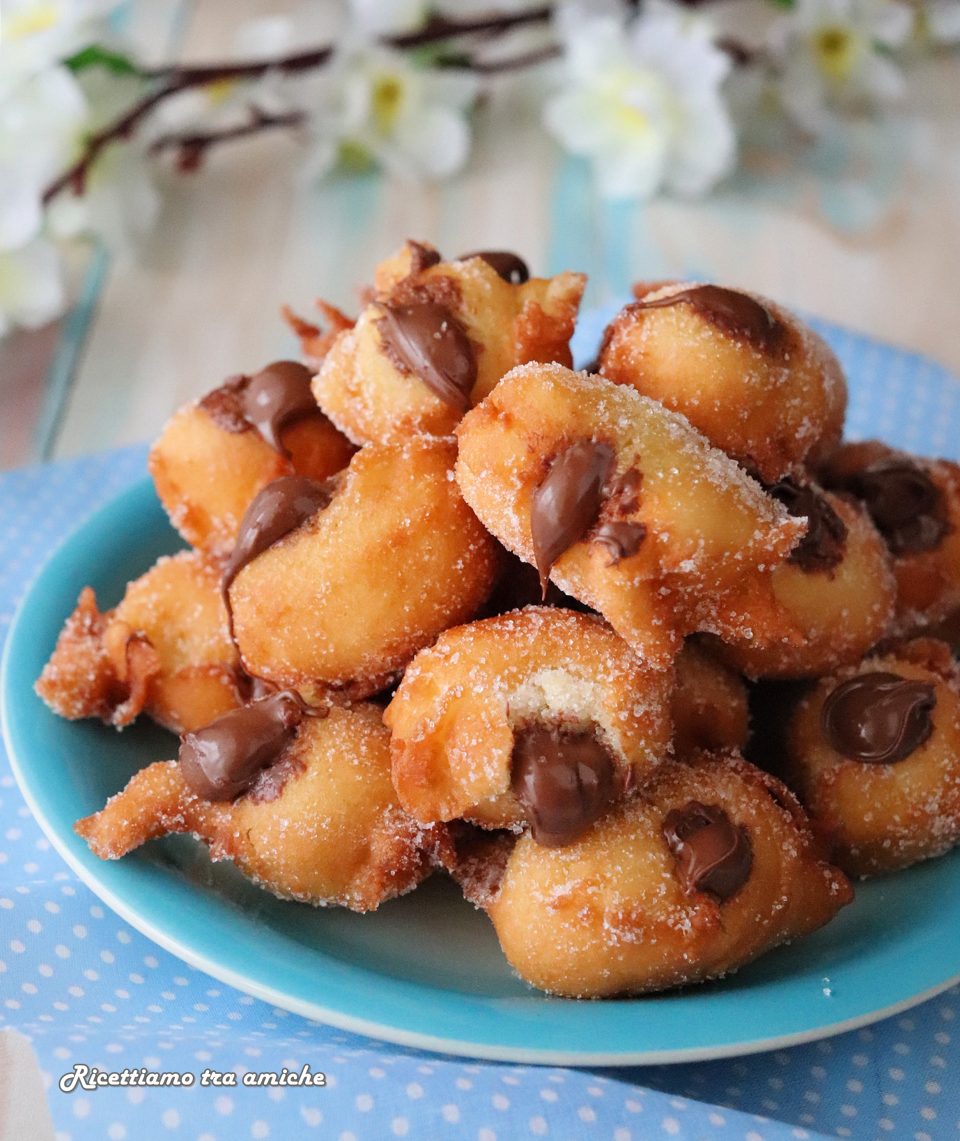 Frittelle ripiene di nutella VELOCI E SENZA LIEVITAZIONE