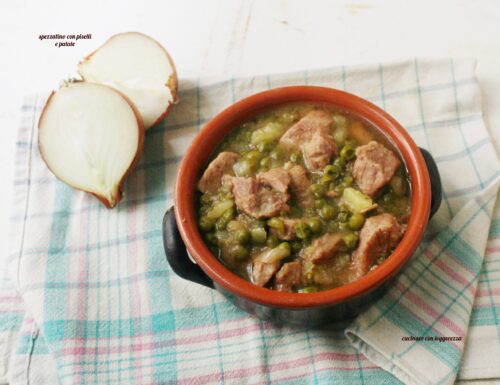 Spezzatino con piselli e patate