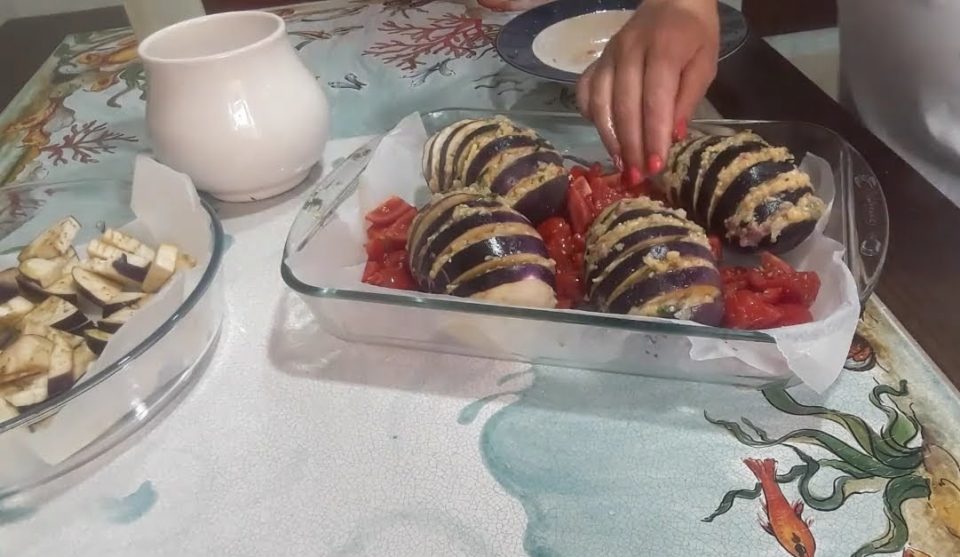 Melanzane a fisarmonica ripiene di pesce spada