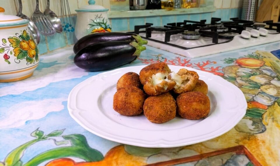 Polpette di melanzane filanti