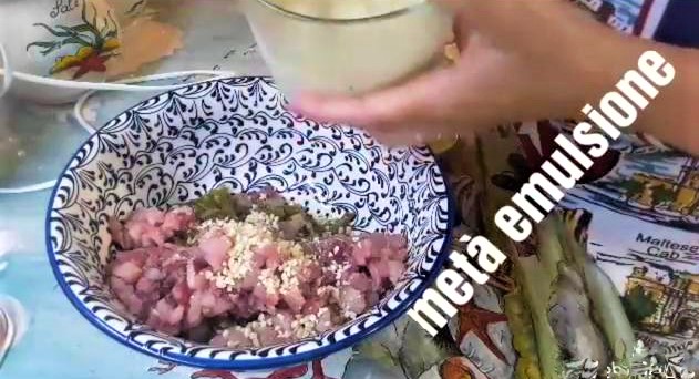 la Tartare di pesce spada con maionese di mandorle