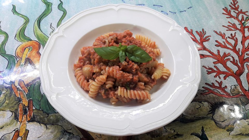 pasta con la farcia delle melanzanine ripiene