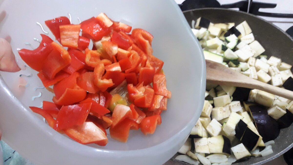 Peperonata in padella senza friggere nulla