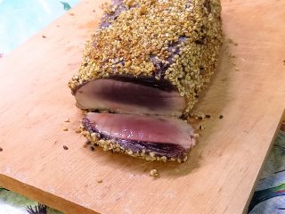 Tataky di tonno teriyaki e sesamo