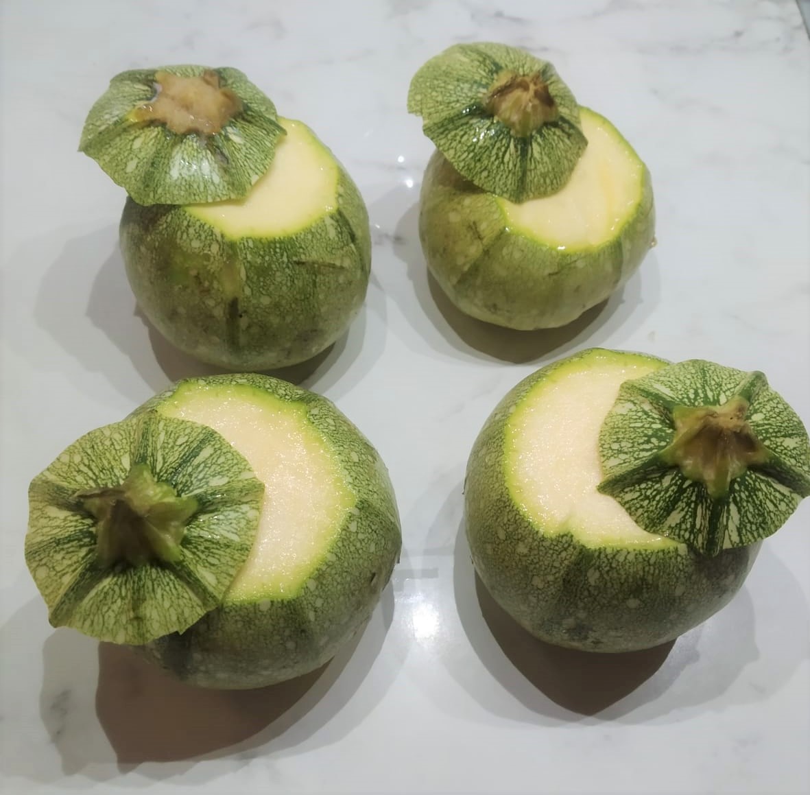 Le zucchine tonde ripiene e leggere
