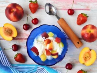 Gelato allo yogurt e frutta senza gelatiera