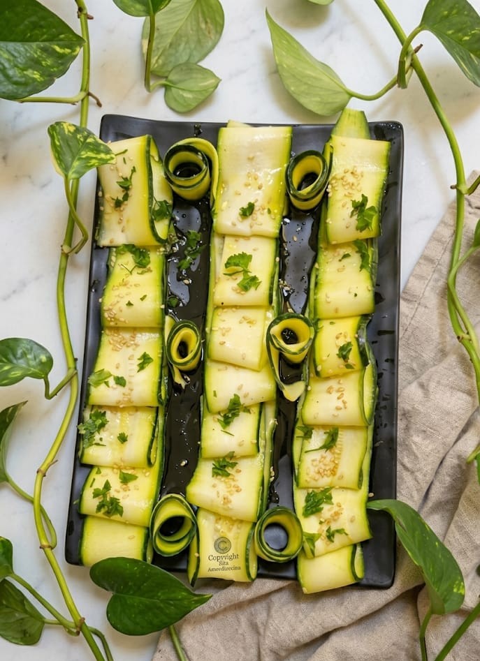 Carpaccio di zucchine crude marinate