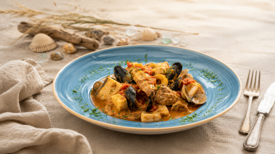 La zuppa di pesce in riva allo Stretto