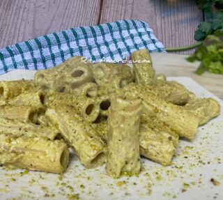 Pasta con pesto di pistacchi di Bronte