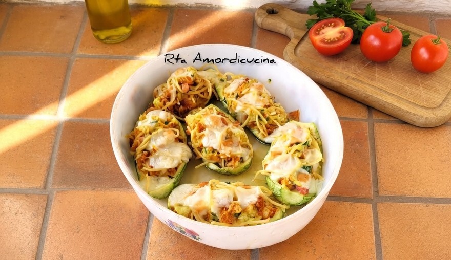 Zucchine ripiene di pasta al forno