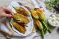 I fiori di zucca filanti impanati