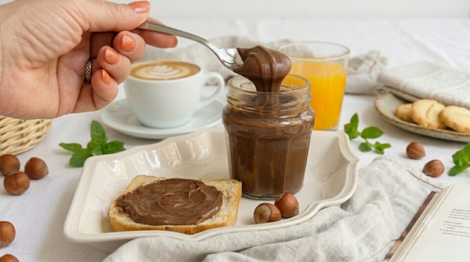 La crema alle nocciole spalmabile senza zucchero