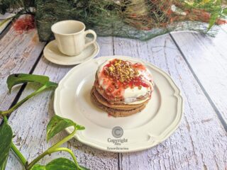 I pancake al cacao con mousse dietetica alla frutta