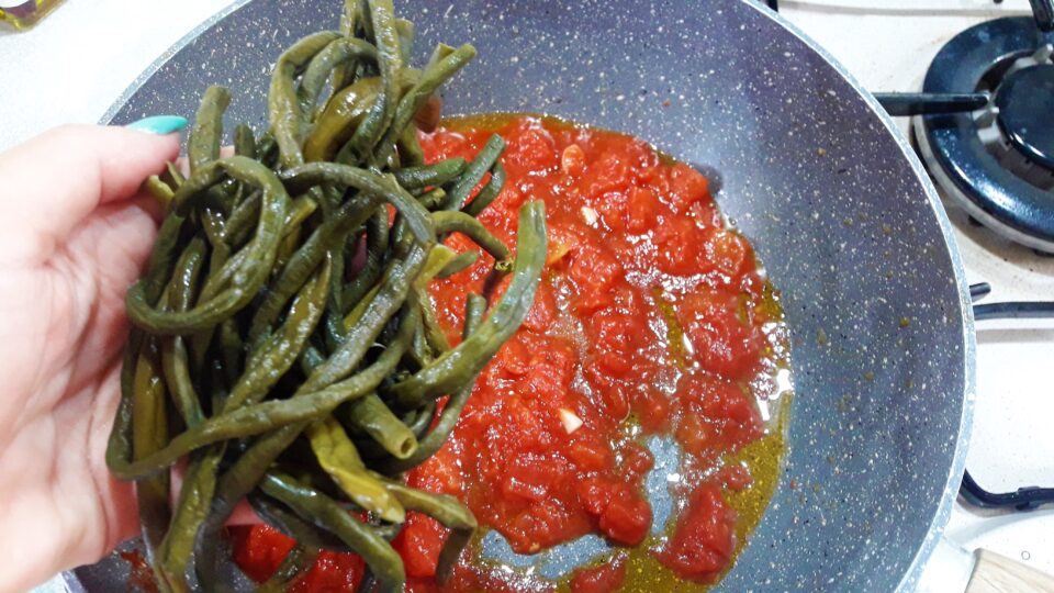 Fagiolini lunghi al pomodoro con la feta