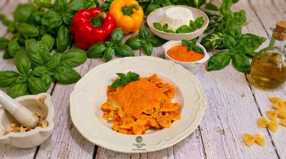 La pasta cremosa light con la crema di peperoni 