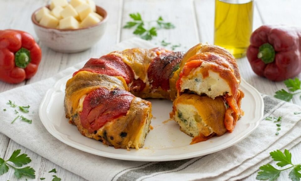 Ciambellone di peperoni ripieno con formaggio