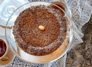 La torta di grano saraceno e frutta secca