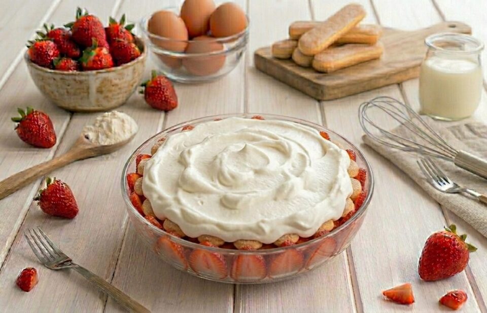 Zuccotto alle fragole e yogurt