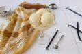 Gelato alla vaniglia con le uova pastorizzate