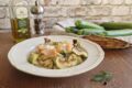 Pasta cremosa con zucchine salmone e burrata
