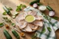 Lonza fredda con crema di zucchine crude al curry