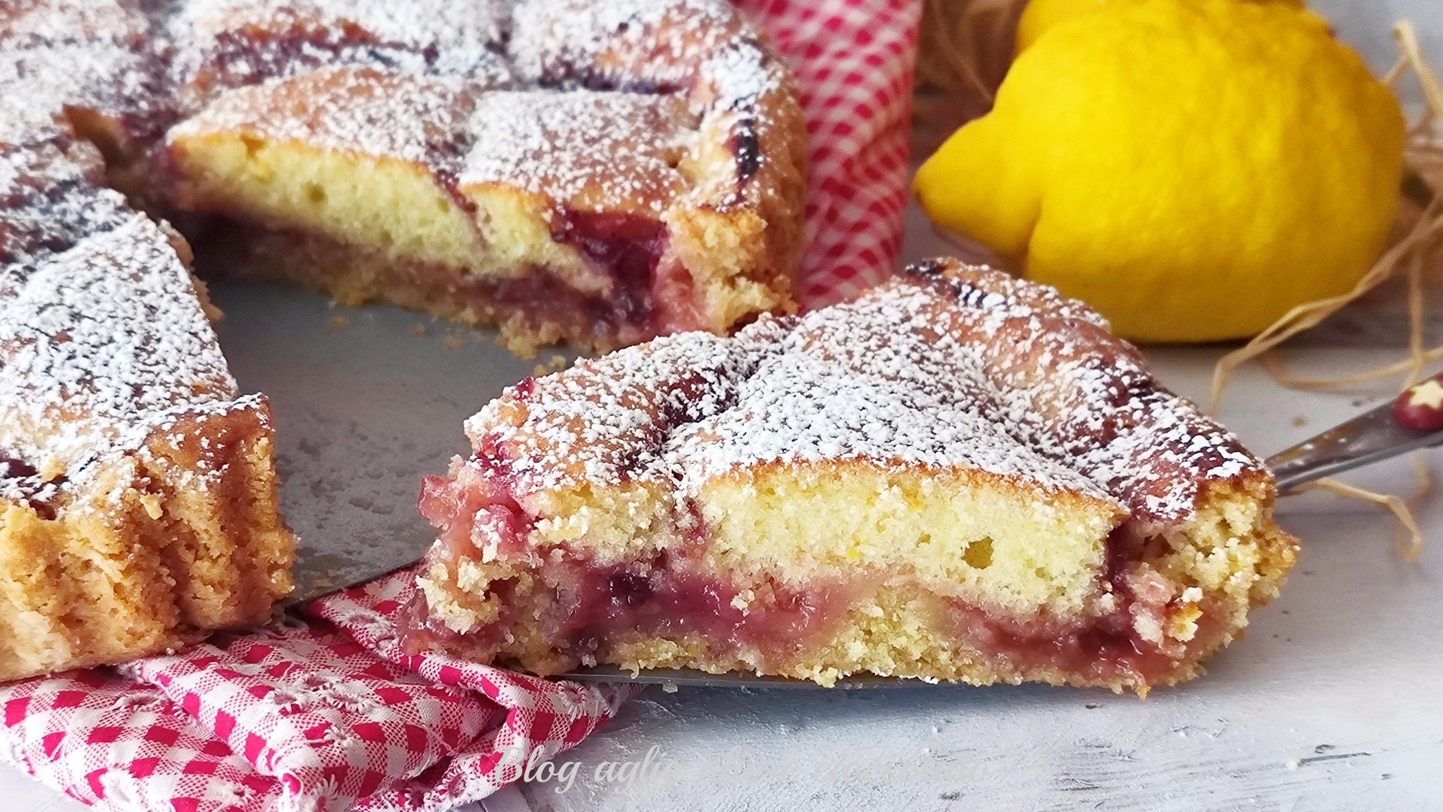 Fetta soffice con cuore cremoso alla marmellata