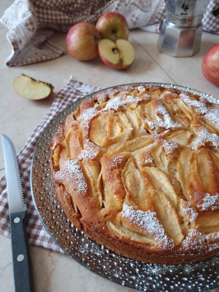 Torta di mele della nonna, ricetta soffice - Rosly a passion for pastry