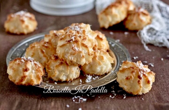 Biscotti al cocco e albumi, facili e veloci senza farina.