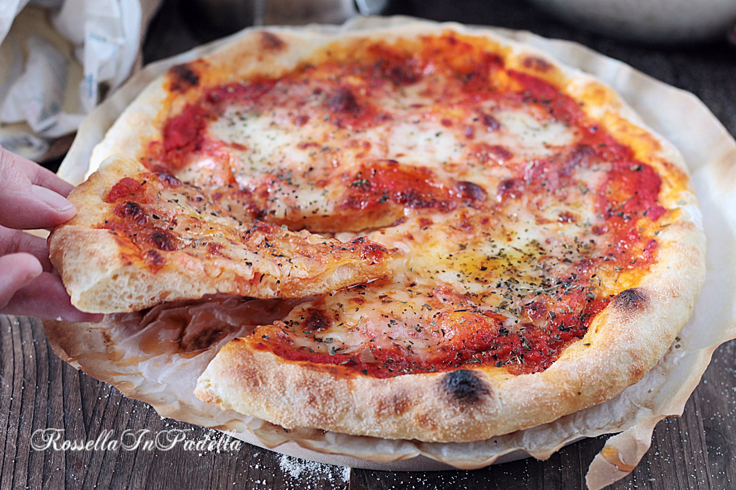 Ricetta Pizza in padella - La Ricetta di GialloZafferano