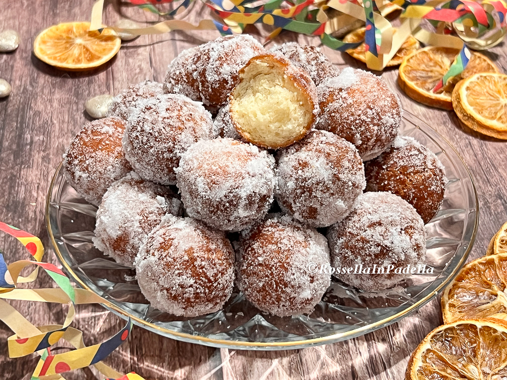 FRITTELLE ALL'ARANCIA E RICOTTA