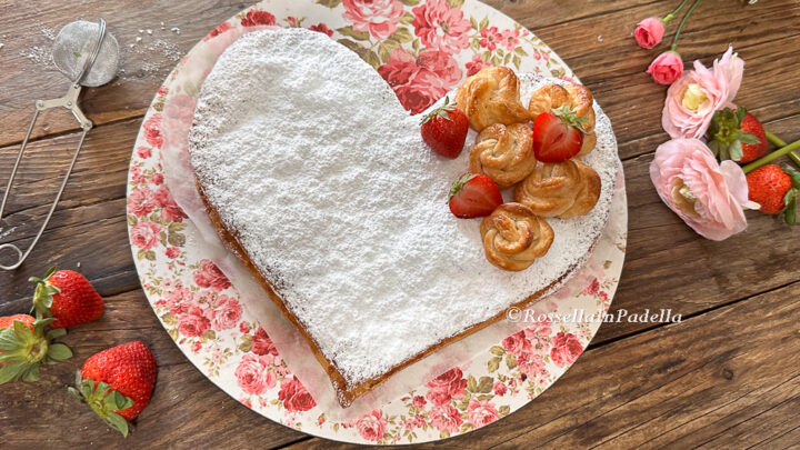 TORTA CUORE DI PASTA SFOGLIA