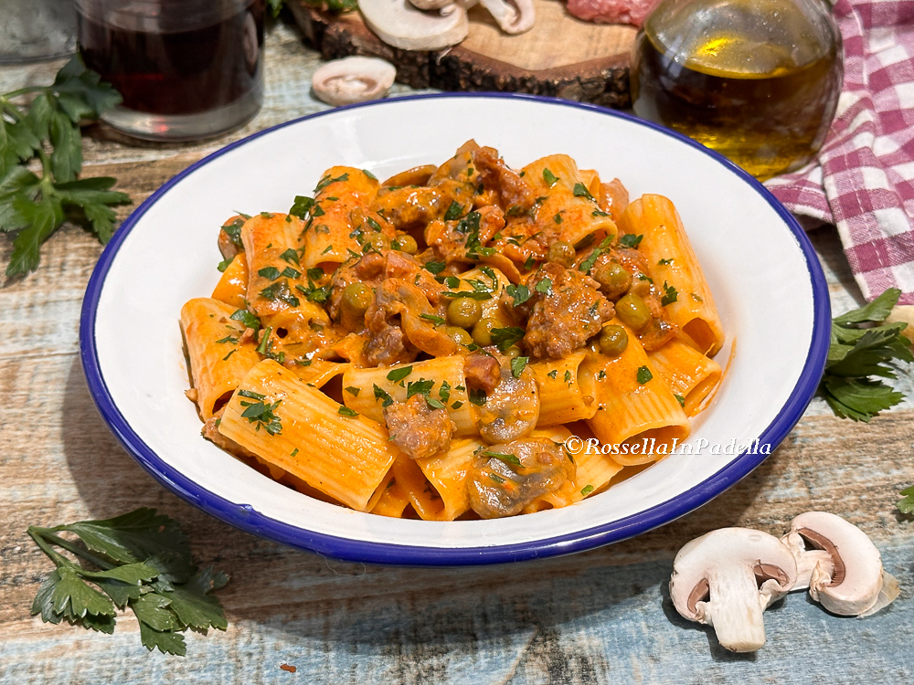 La Ricetta Della Pasta Alla Boscaiola: Come Farla In Pochi Minuti