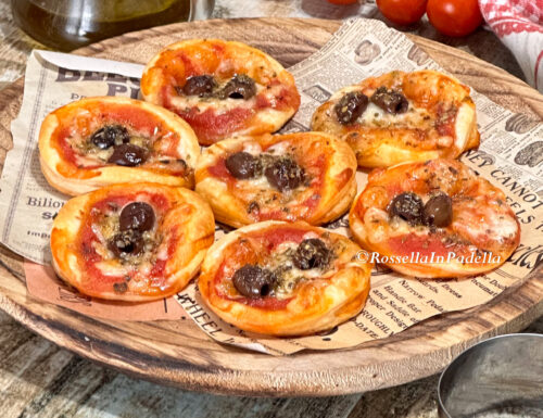 Pizzette di pasta sfoglia ripiene