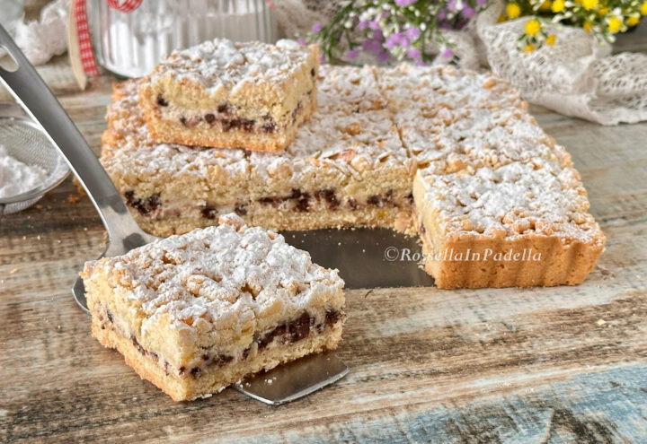 Sbriciolata con crema di ricotta e cioccolato