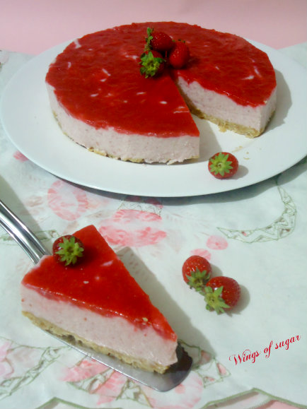 cheesecake alle fragole ricotta e mascarpone ricetta senza cotture - wings of sugar blog