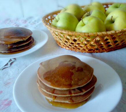 Pancakes di mele alla cannella ricetta semplice