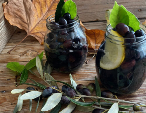Olive nere in acqua sale e limone – come rendere dolci e conservare le olive nere –