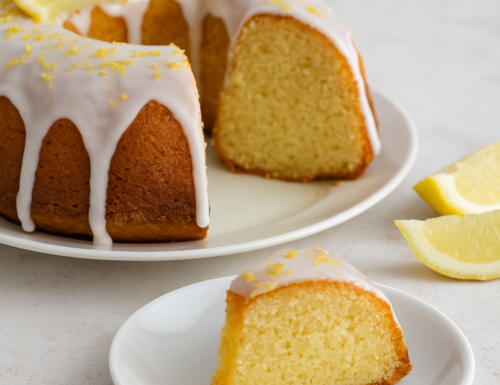 Ciambella nuvola allo yogurt con glassa al limone