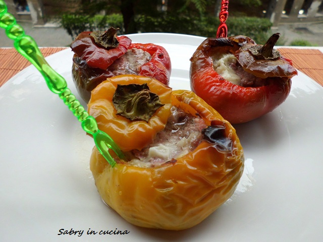peperoni ripieni salsiccia asiago