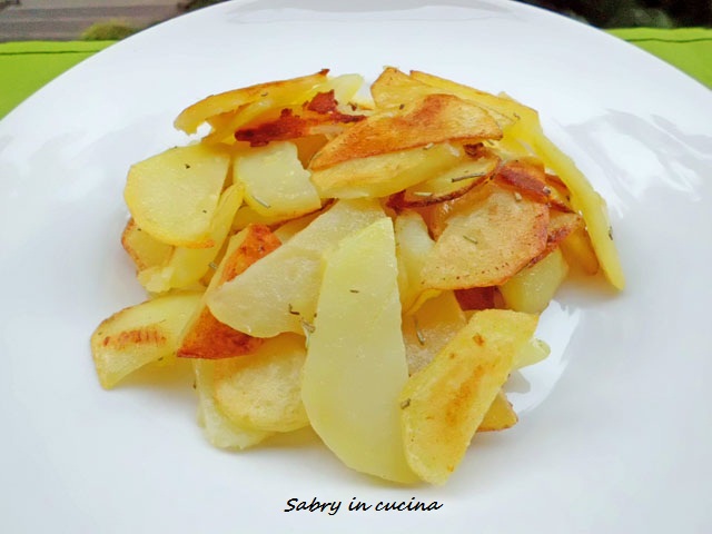 patate in padella agli aromi