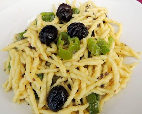 Pasta friggitelli ed olive