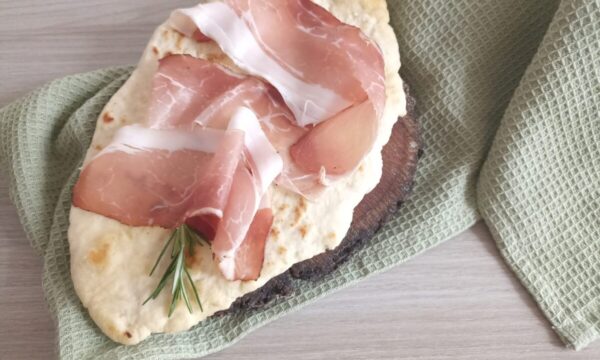 Pane pizza in padella – Ricetta VELOCE