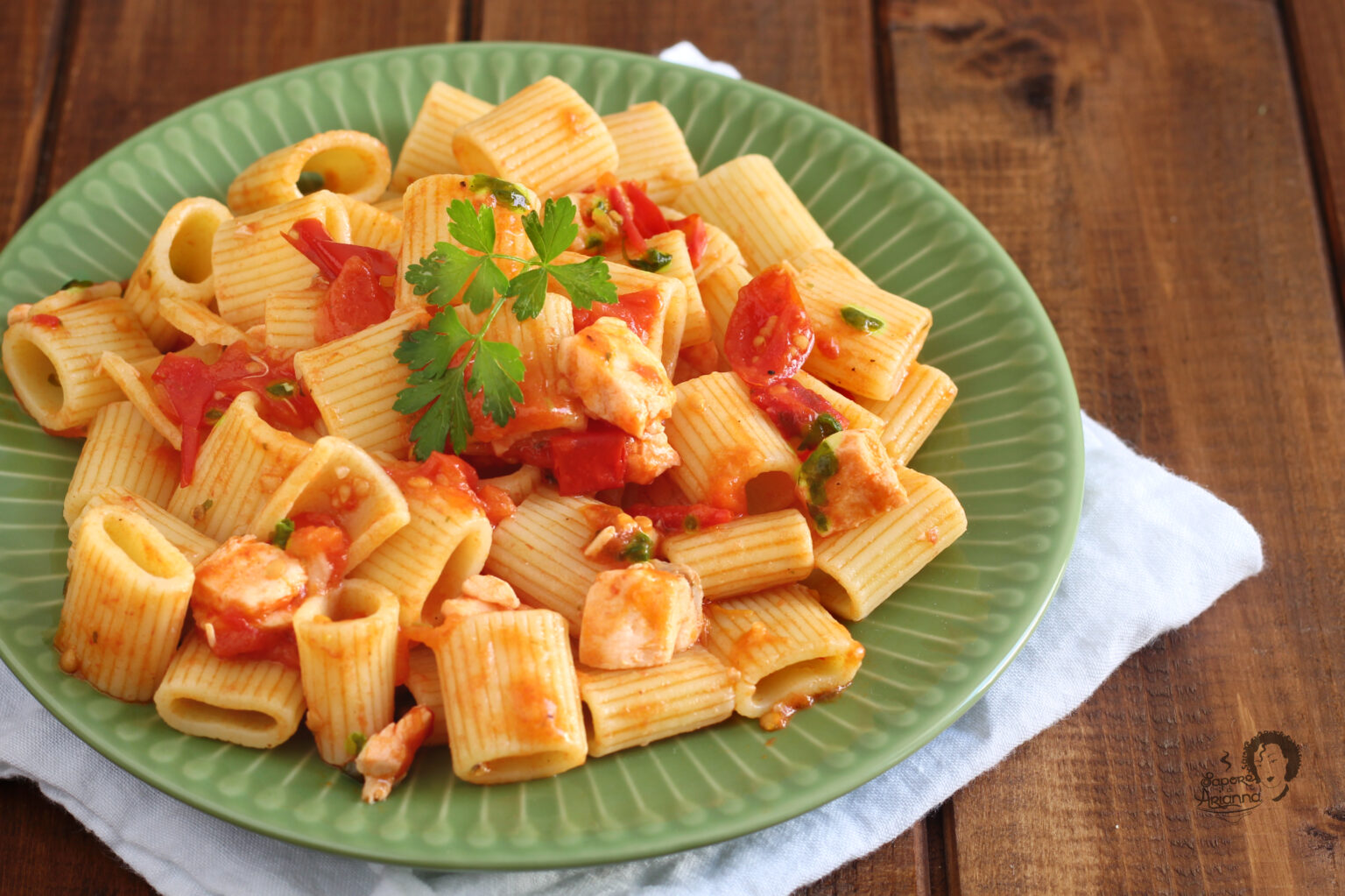 Pasta con Salmone surgelato e pomodorini - Sapore di Arianna