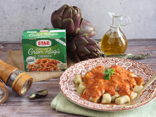 Gnocchi di carciofi al ragù
